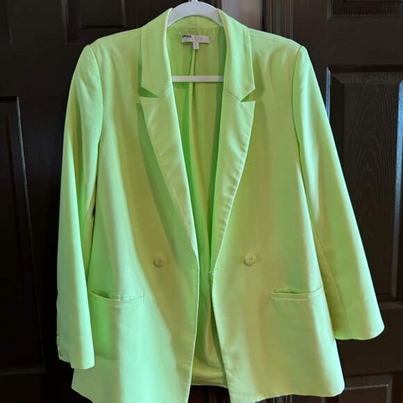 WAYF Oversized Blazer - Picture 2 of 4